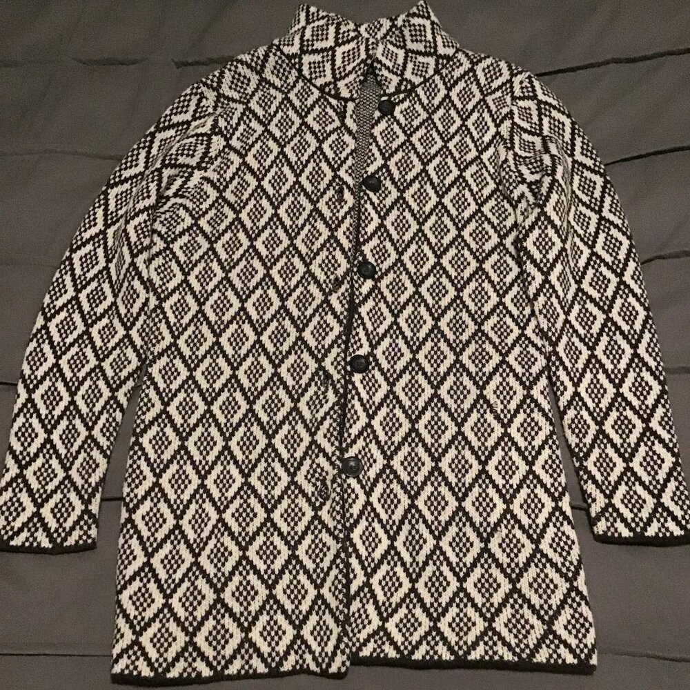 La Mode Black & Cream Geometric Jacket – Size G (Approx. US Medium)